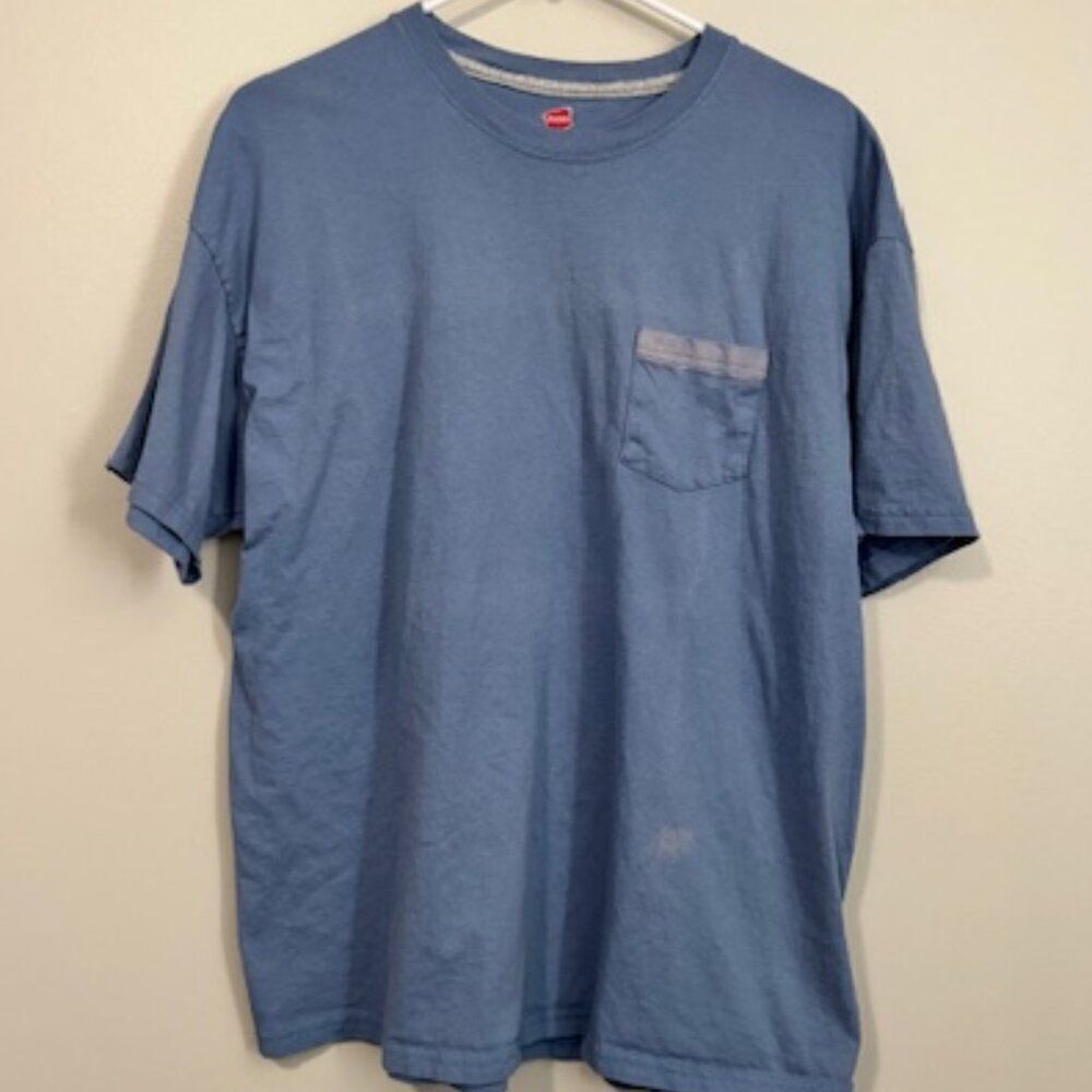 USED Men's Hanes Shirt Sleeve Pocketed T Shirt Color Blue Size Large